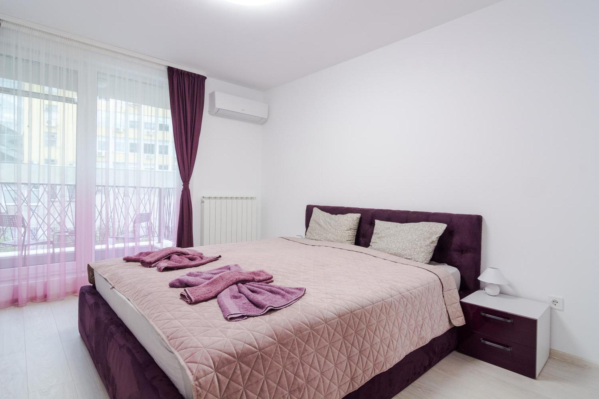 Paris Luxury Top Centre 2Bdr Apt W Work Desk And Wifi Near Nevsky Cathedral Sofia Exterior photo